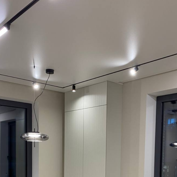 Классический натяжной потолок